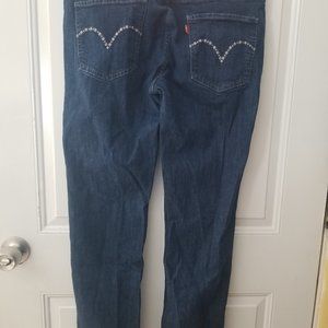 Levis